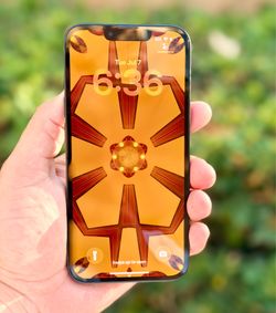 Apple iPhone 14· 128 GB · Pristine Condition Like New Unlocked Any Carrier | Hablo Español.