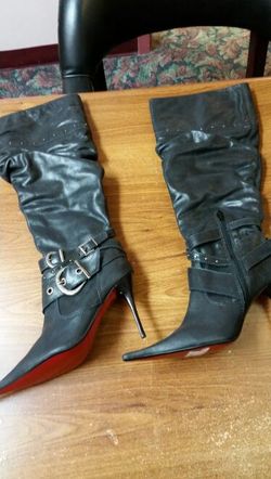 Size 7 Steve Madden boots!