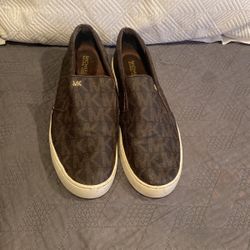 Women’s Michael Kors Signature Slip Ons Size 10
