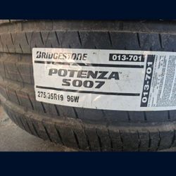 275 35 19 Bridgestone Potenza S007 Tires