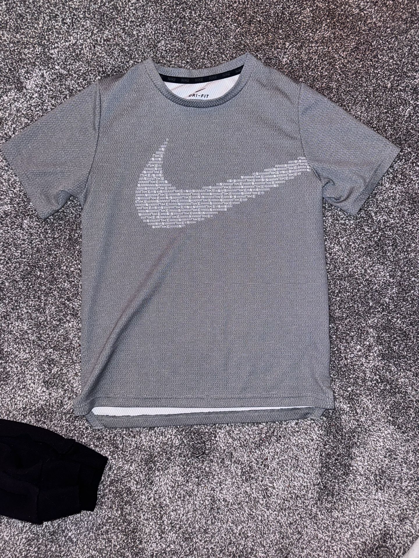 Men’s Mesh Nike T-shirt Active Wear