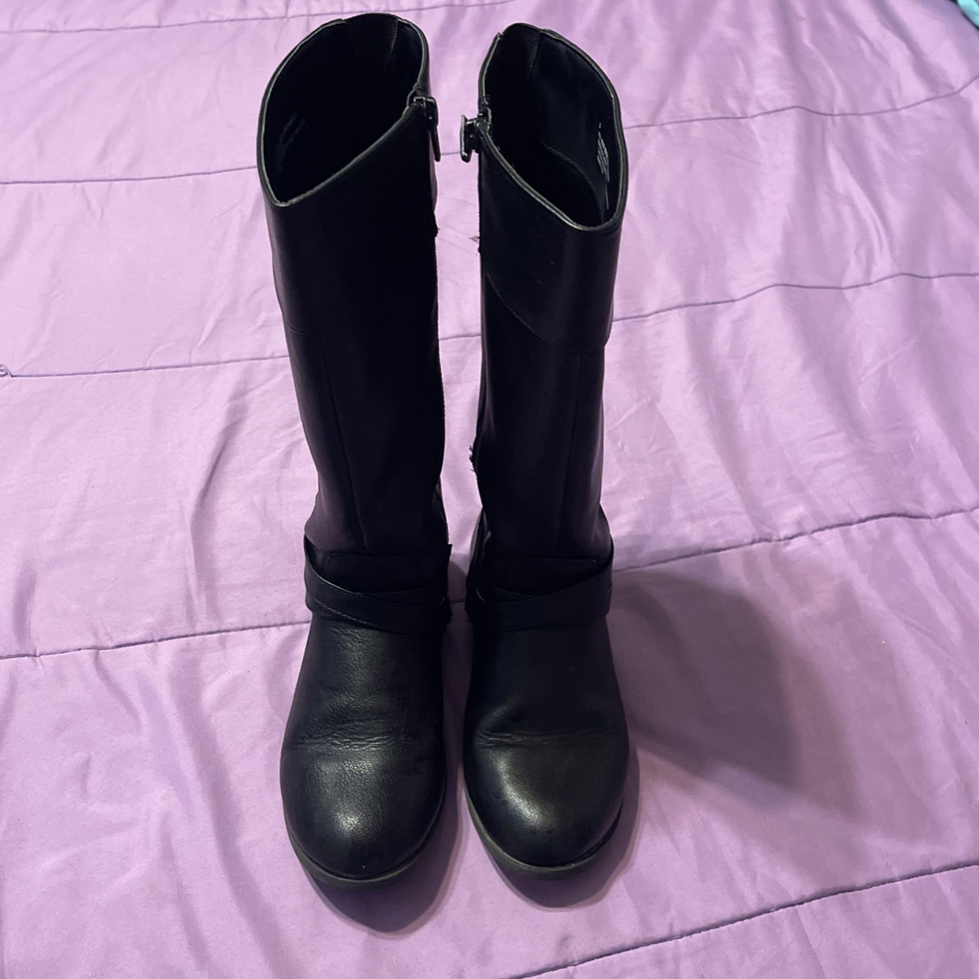 Cat &  Jack Girls Boots Size 5 