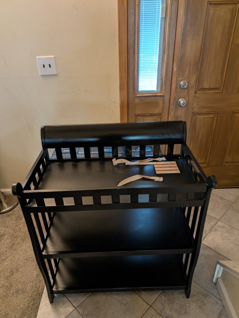 Baby Changing Table With Pad