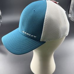 Oakley Silicon Bark Trucker 3.0 Stretch Fitted, L/XL Hat