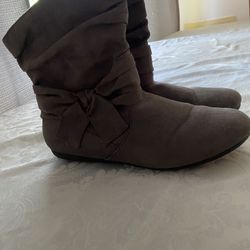 Women’s Boot Size 9.5