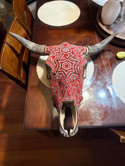 Beaded decorated cattle skull