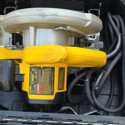 DW368 Dewalt (7-1/4) Circular Saw