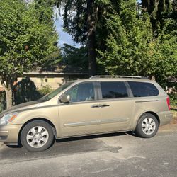 2007 Hyundai Entourage Limited 