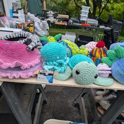 Various crocheted stuffed animals 