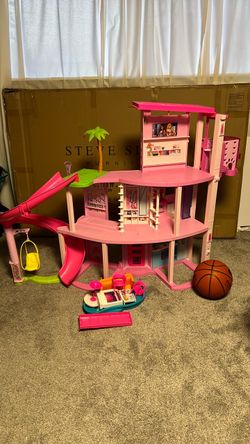 Barbie Dreamhouse Pool Party Doll House