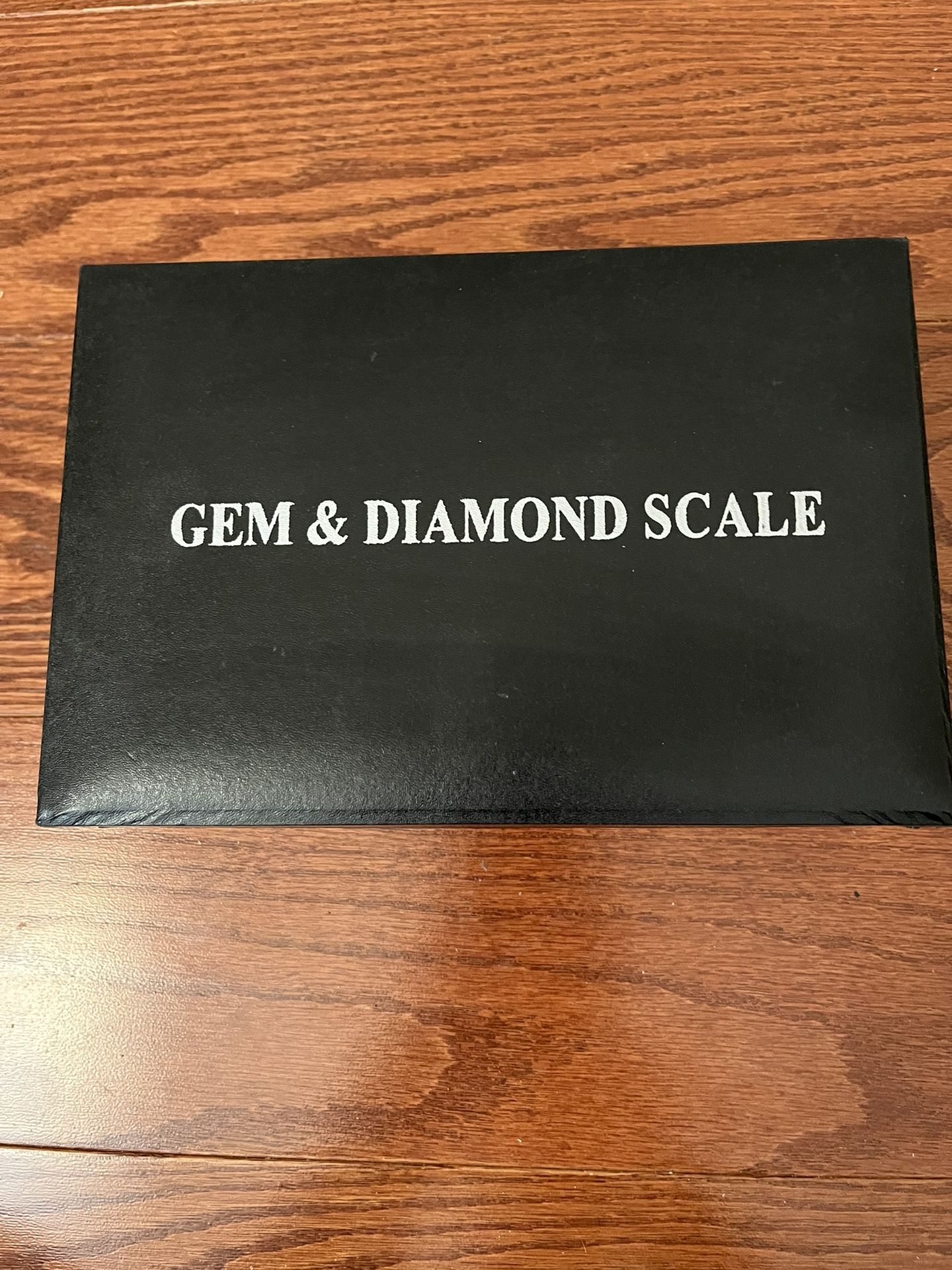 Gem And Diamond Scale PA00