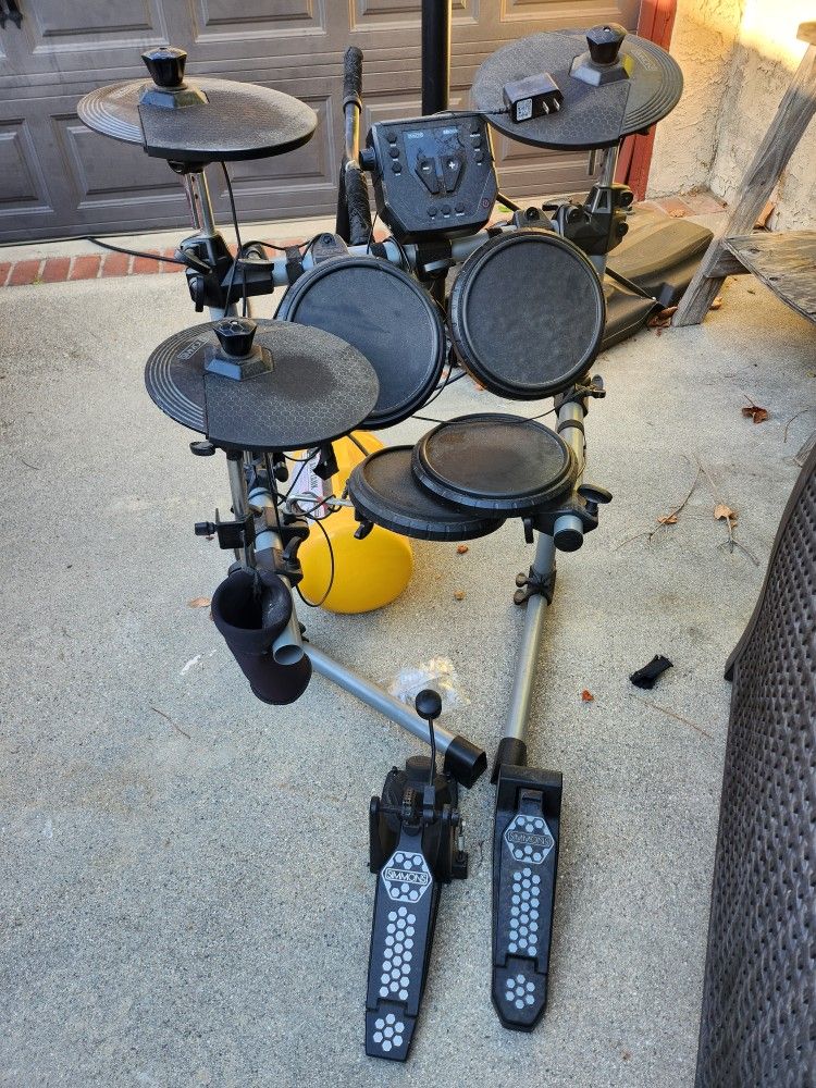 Simmons Electronic Drum Set