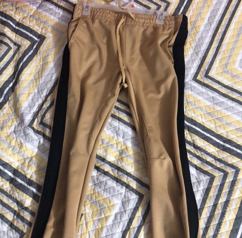 Yellow joggers (M)