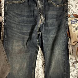 Men’s Levi Jeans Size 40/30