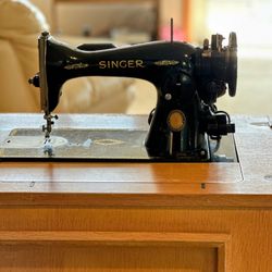 1950s Singer Sewing Machine 