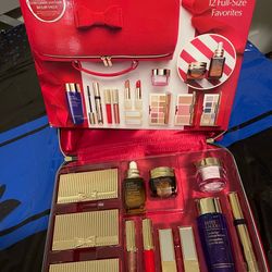 Estée Lauder 12-Piece Makeup Gift Set (Brand New)