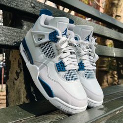 Air Jordan 4 Industrial Blue Size 9.5