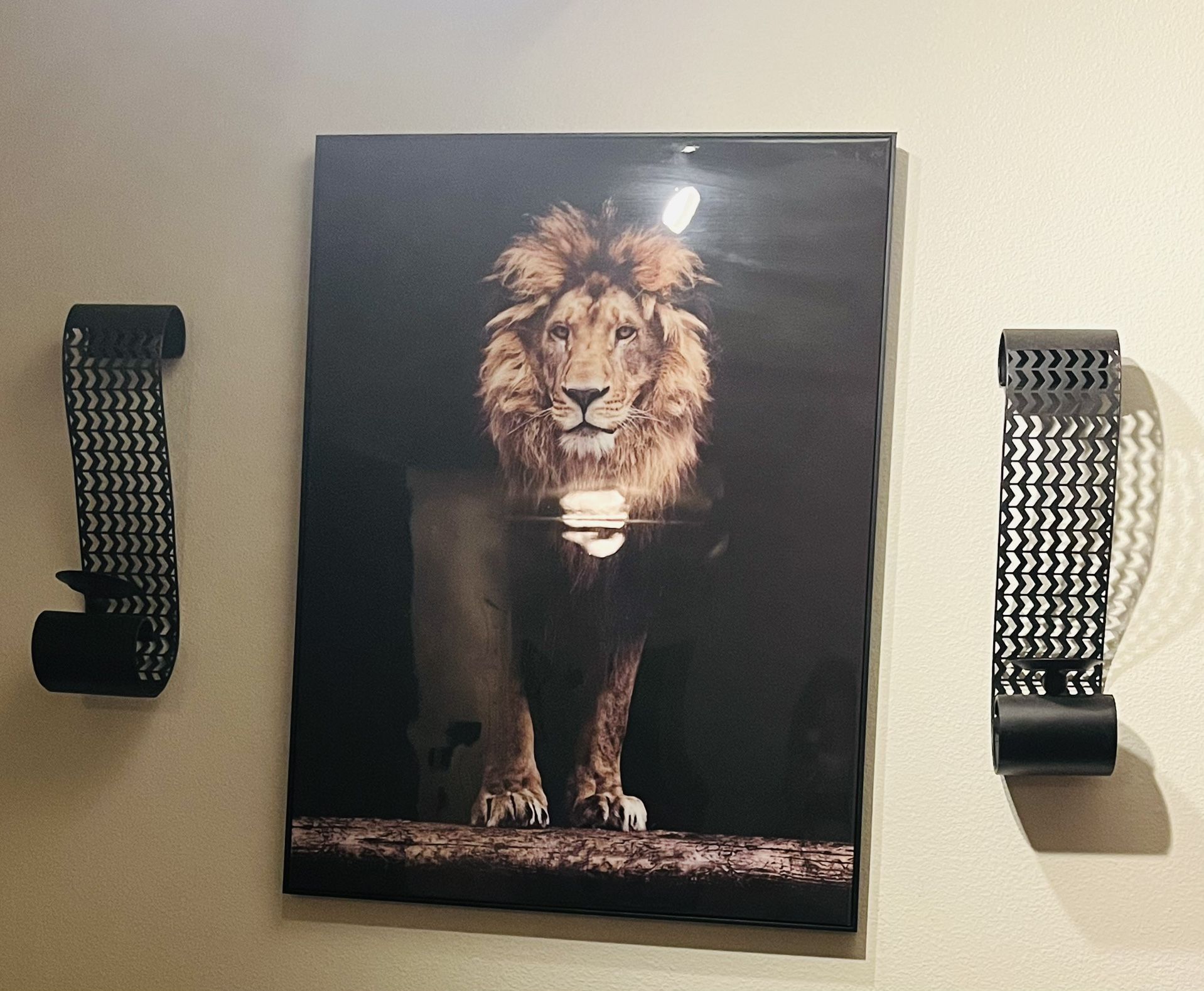 Loin Pictures And Candle Holders