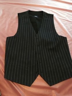 Men Gap Vest (size large)