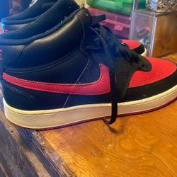 Black And Red Nikes 