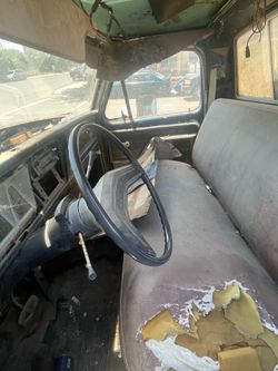 Dump truck