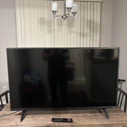 43” Inch Vizio TV 