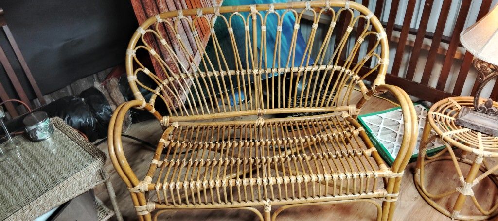 Bamboo Love Seat ( Outdoors)