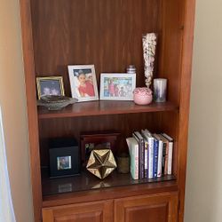 Beautiful Real Wood Bookcase With Light 