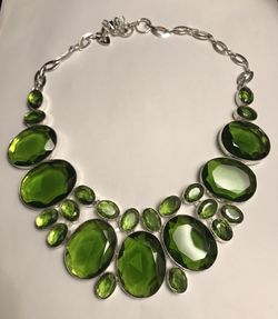 Free Shipping.  Peridot 925 Sterling Silver Necklace