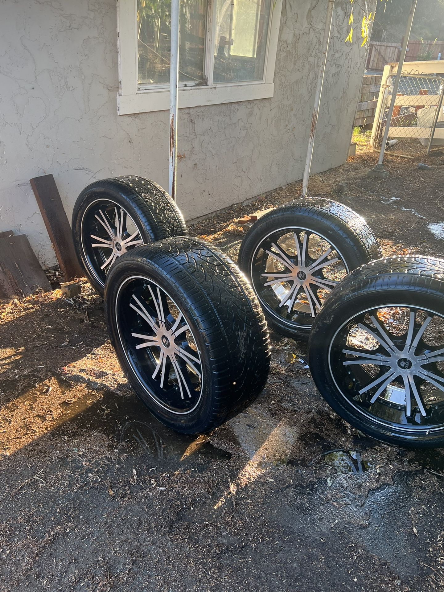 4 Used rims/rines (size 22) for Sale in Salinas, CA - OfferUp