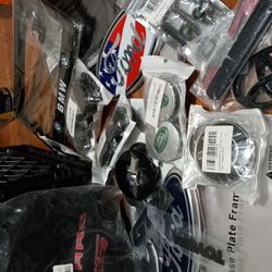 Lot Of Car Emblems Like Ford,Mercedes-Benz, Cadillac,land Rover 
