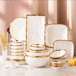 Luxury Gold Trimmed Plates 