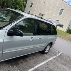 2005 Mercury Monterey