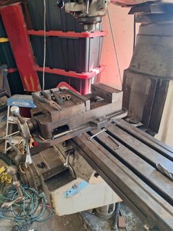Milling machine