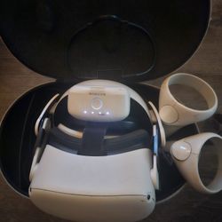 Oculus Quest 2 With Bobo VR Battery Pack