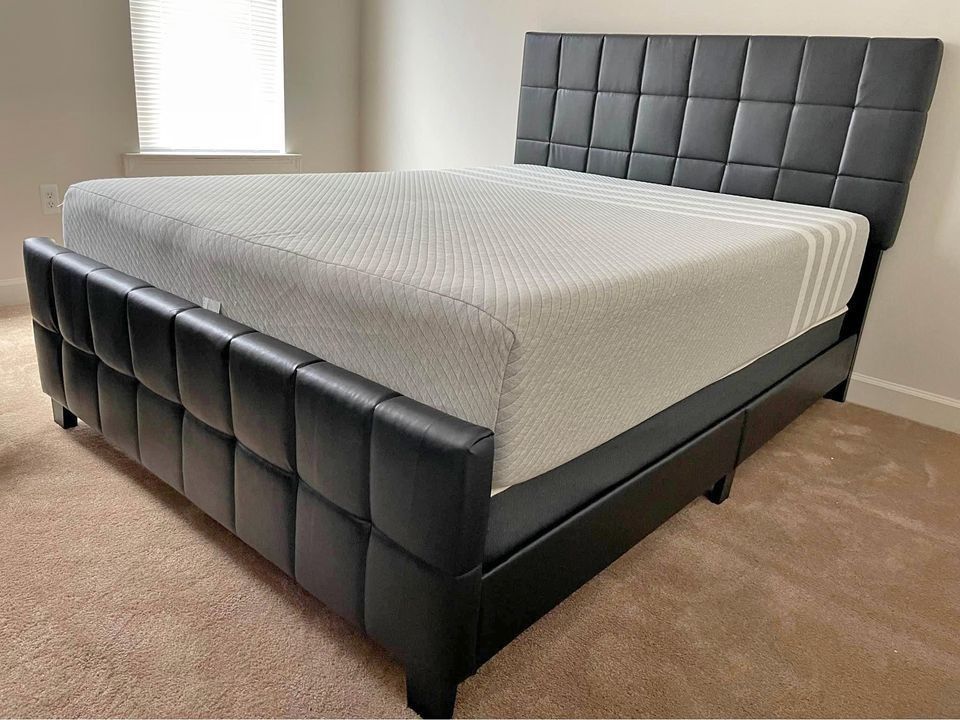 BRAND NEW BLACK KING BED WITH MATTRESS & BOX $575!! QUEEN SIZE $525!!