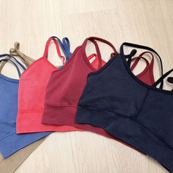 Sports bra bundle, size M