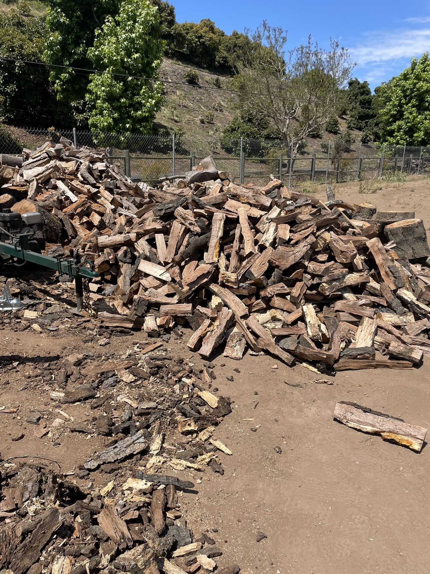 Firewood Seasoned Split Red Oak &avocado