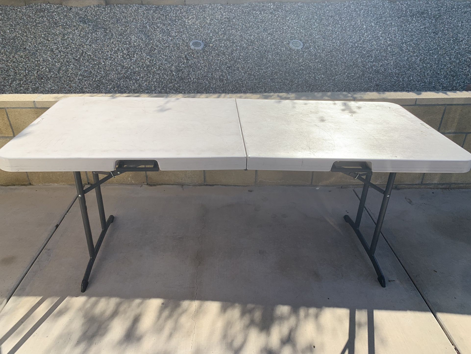 Lifetime 6 Feet Folding Table
