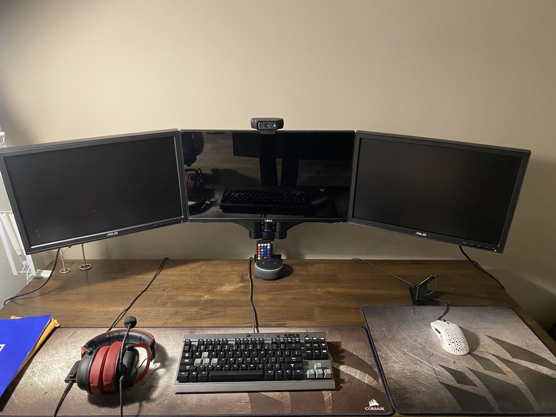 3 Monitors With Stand Setup