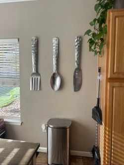 Silver Aluminum Metal Utensil Wall Decor Set (3-Piece)