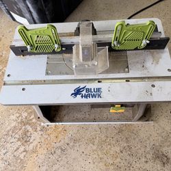 Router Table With Router