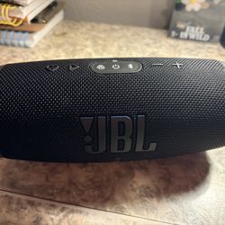 JBL Charge 5 Black Speaker 