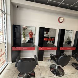 hairdressing chairs and tables