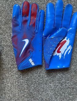 College gloves