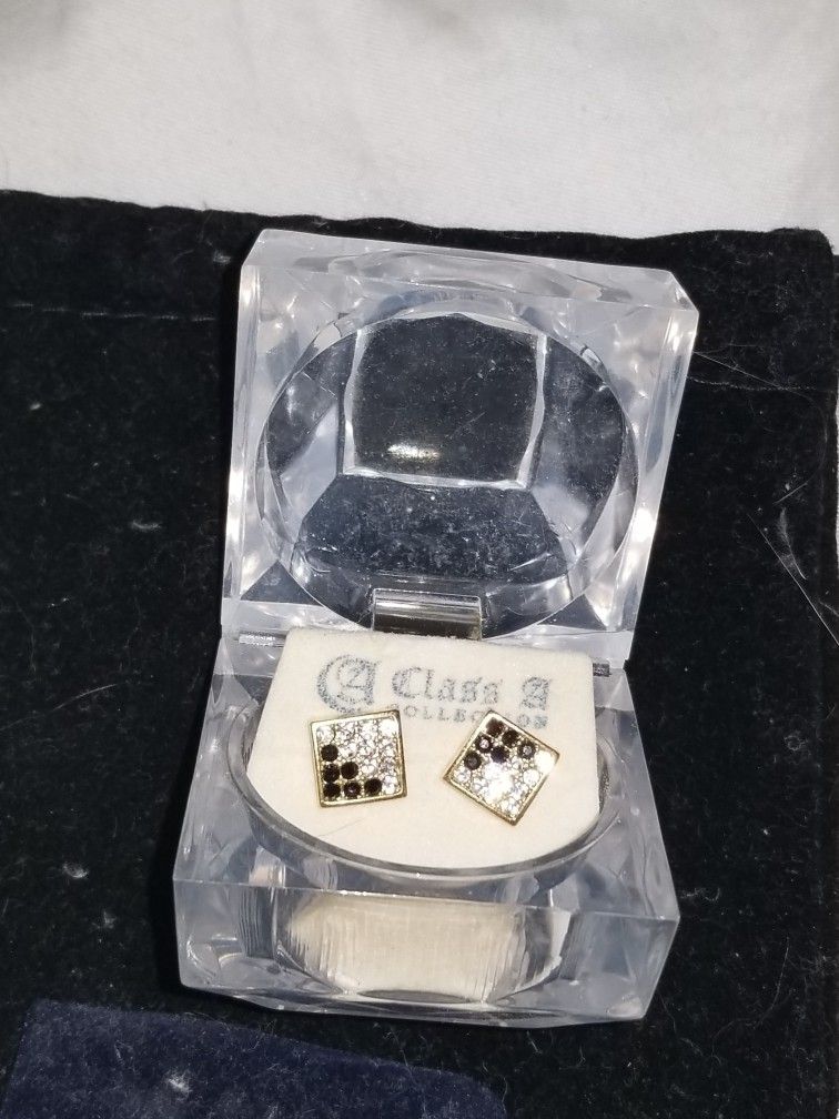 Onyx and crystal earings, ring and gold plated chain set