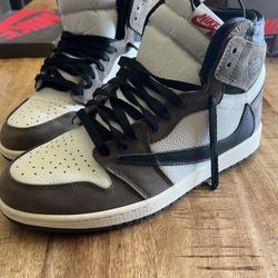 Jordan 1 Travis Scott 
