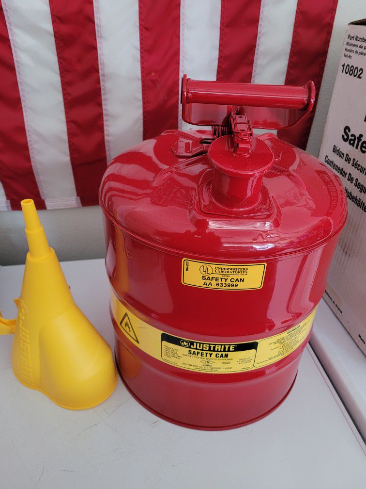 Justrite 5 Gallon Safety Can With Funnel