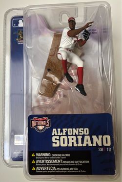 McFarlane Mini and Starting Lineup Baseball Figures 1