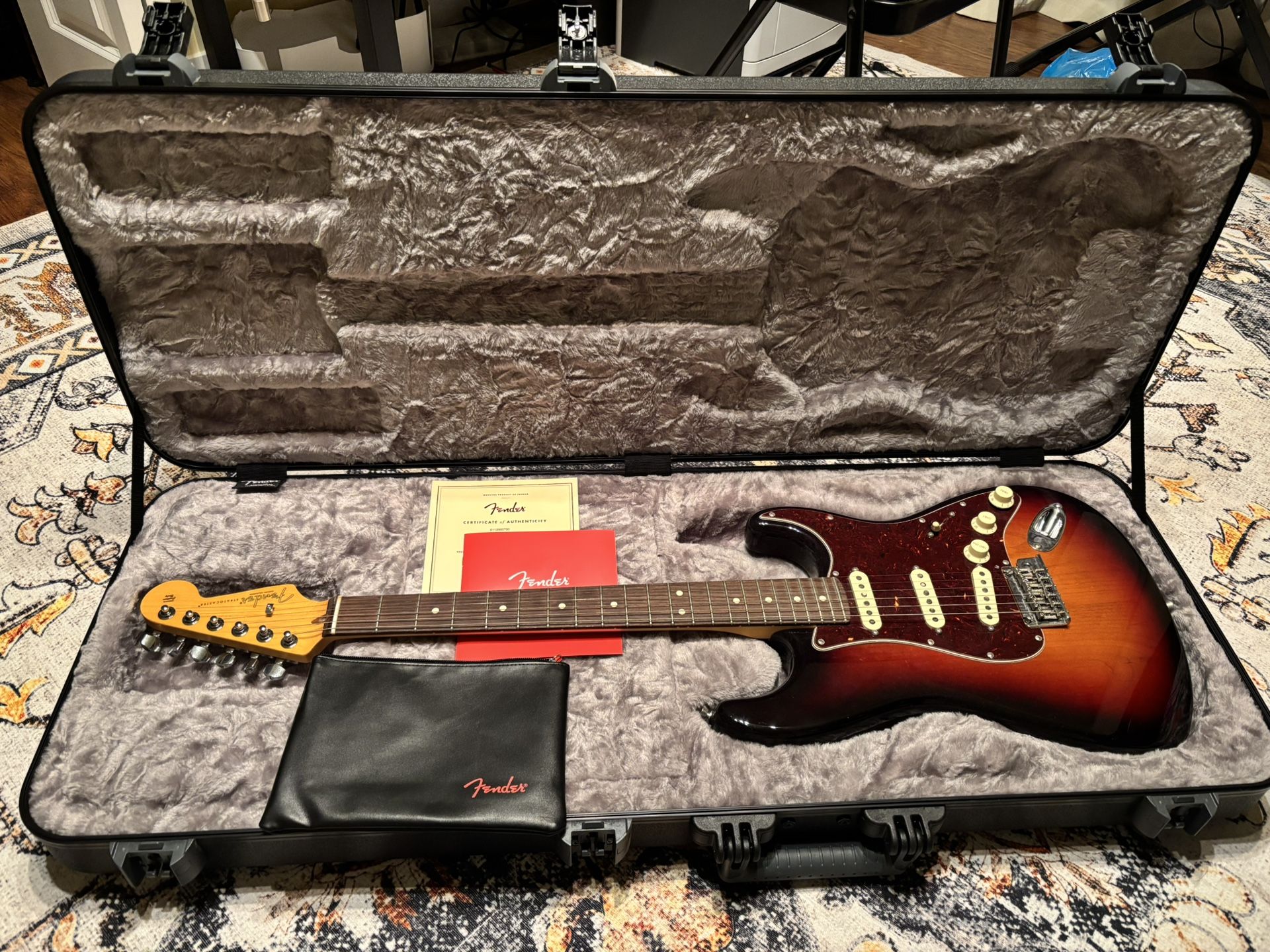 LIKE NEW Fender American Professional II Stratocaster (Model Number In Photo) – 3-Color Sunburst